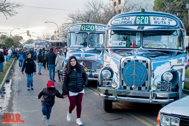 Varelenses disfrutaron de la exhibición “Buenos Aires Bus”