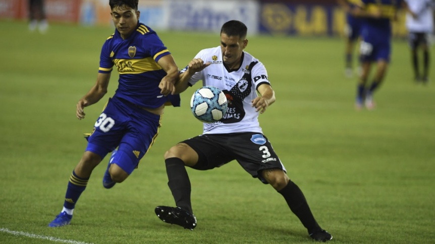 Boca sufri ante el humilde Claypole pero termin ganando 2-1