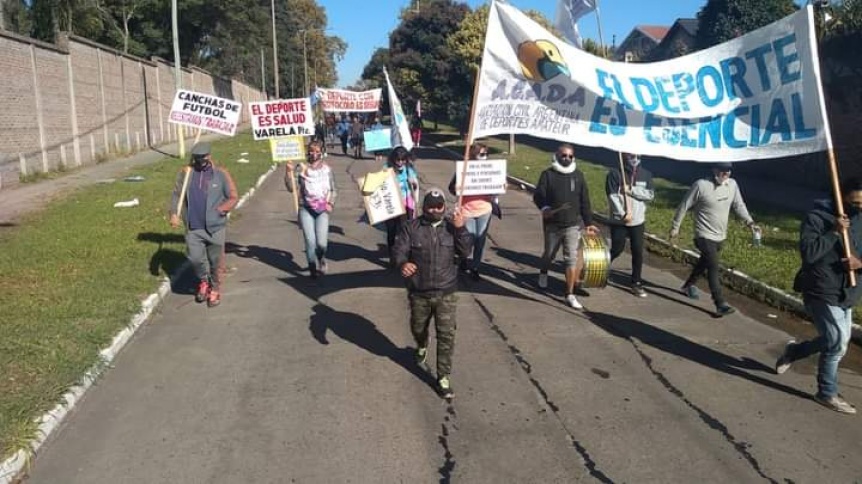 Volvieron a marchar en protesta por los cierres de gimnasios y espacios recreativos