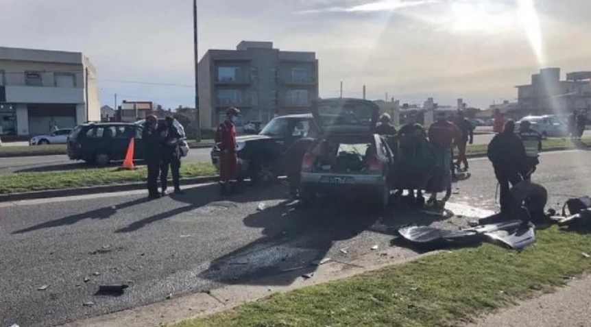 Parricidio: Mat a su pap y muri al chocar intencionalmente contra una camioneta