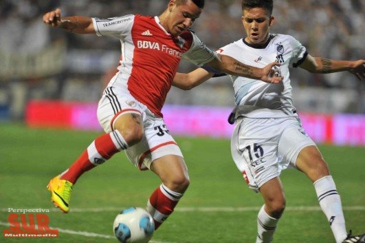 Quilmes 1 River 1 en el centenario