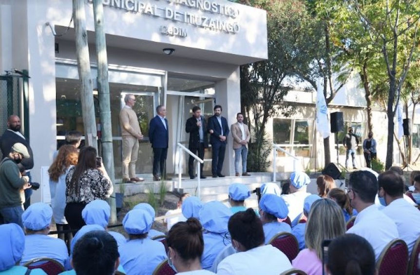 Kicillof y Descalzo inauguraron un Centro de Diagnstico Municipal en Ituzaing