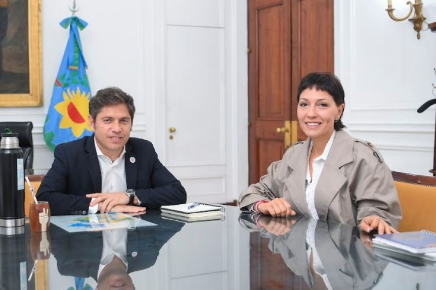 Axel Kicillof recibi a Mayra Mendoza en la Gobernacin