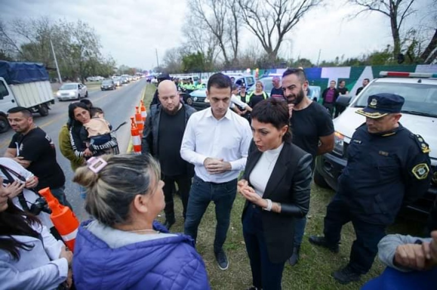 Mayra Mendoza y Julin lvarez iniciaron megaoperativo de seguridad conjunto entre Quilmes y Lans