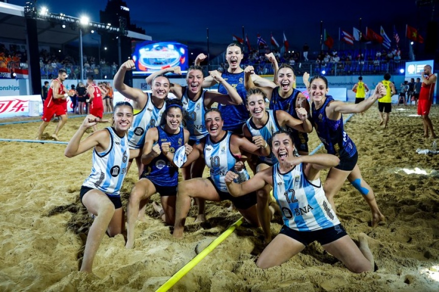 Con dos quilmeas en cancha, la Seleccin Argentina de Beach Handball es subcampeona del mundo