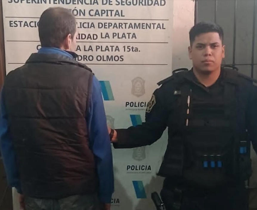 La Plata: Sujeto entr armado a un local que alquila haciendo un boquete e hizo destrozos