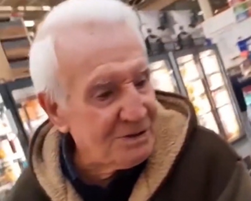 VIDEO | Una chica se film en el supermercado con sus abuelos y llen las redes de ternura