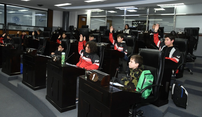 El Colegio San Jos de Quilmes y la EP N 28 en Estudiantes al HCD