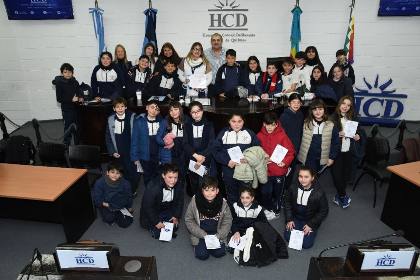 Tres escuelas de Quilmes participaron del programa Estudiantes al HCD