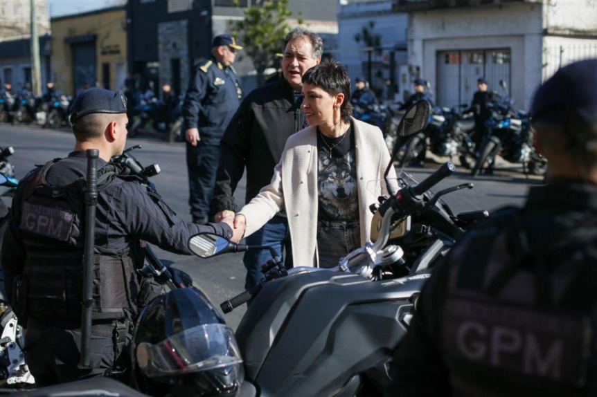 Mayra Mendoza y el ministro Alonso inauguraron una base del Grupo de Prevencin Motorizada en Quilmes