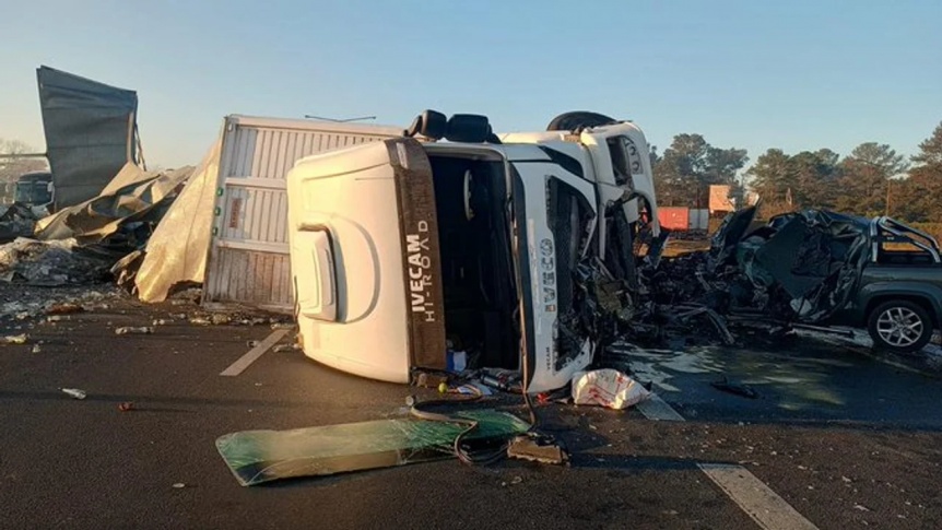 VIDEO | Impactante: Choque fatal en la ruta entre un auto y un camin