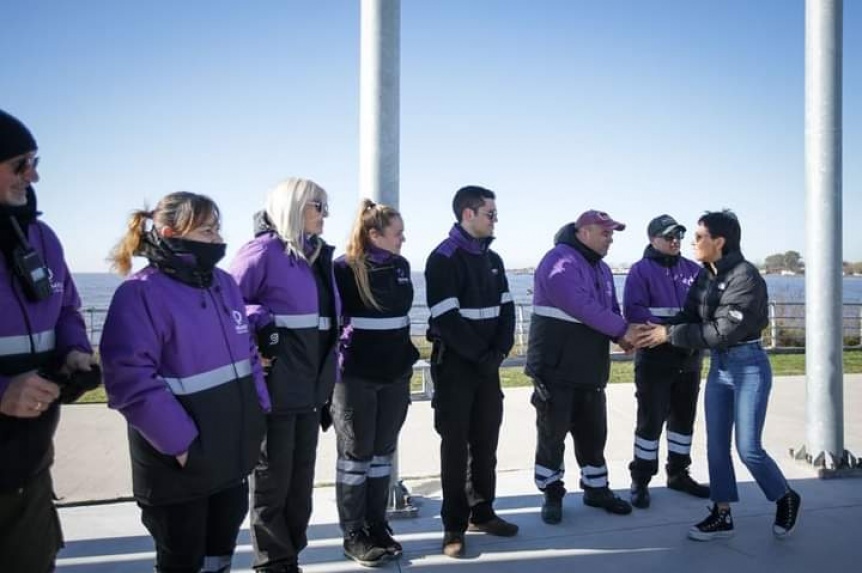 Mayra Mendoza fortaleci las reas de Defensa Civil y Guardavidas con nuevos insumos