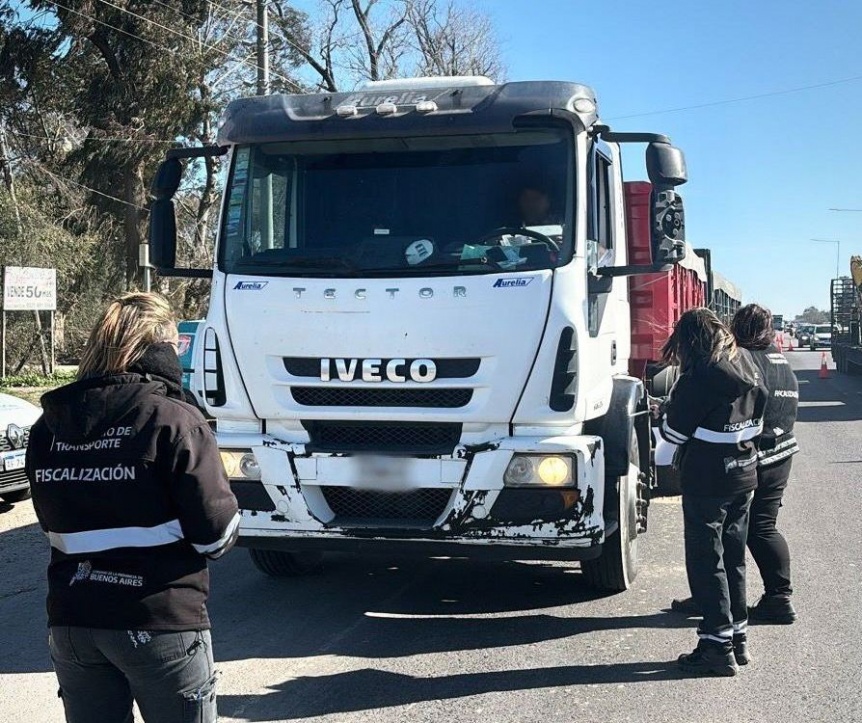 El ministerio de Transporte retuvo 3 camiones con 38 toneladas de carga ilegal en Ruta 2