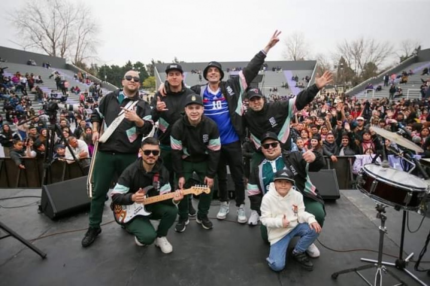 El Festival Solidario Sin miedo x un poco de ruido fue un xito de cumbia y donaciones