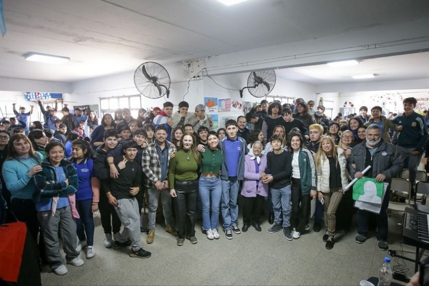 Mayra Mendoza en el acto por la memoria, la verdad y la justicia del Centro de Estudiantes de la EES n19