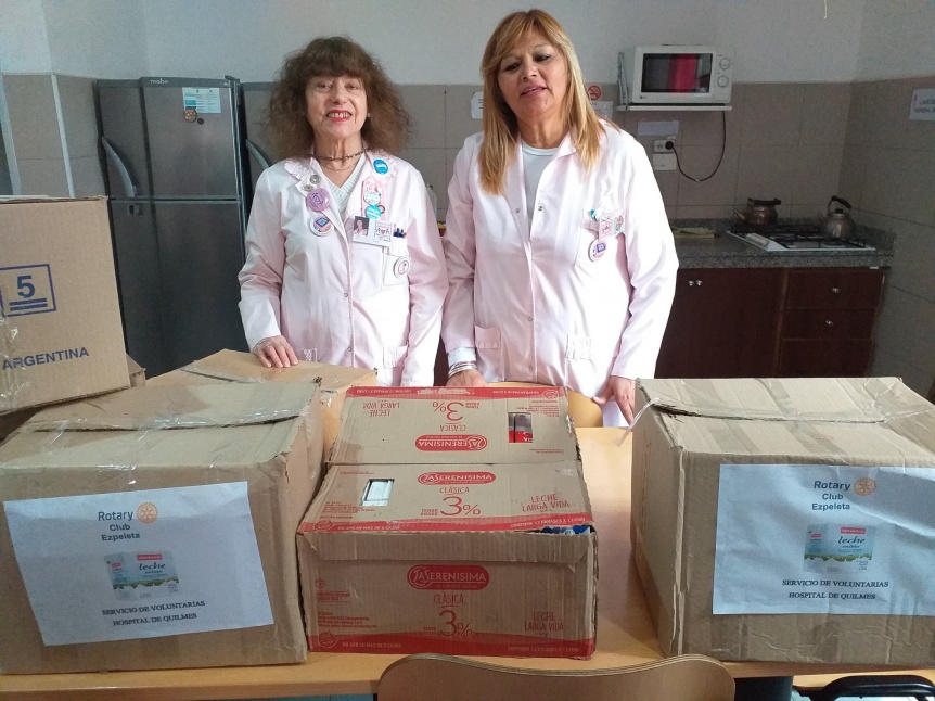 Donativo de Rotary Club Ezpeleta para las Damas de Rosa del Hospital Iriarte de Quilmes