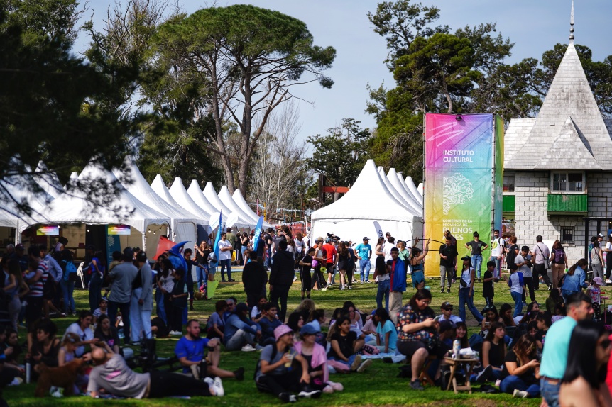 Ms de 30 mil personas disfrutaron el Festival Primavera Bonaerense en la Repblica de los Nios