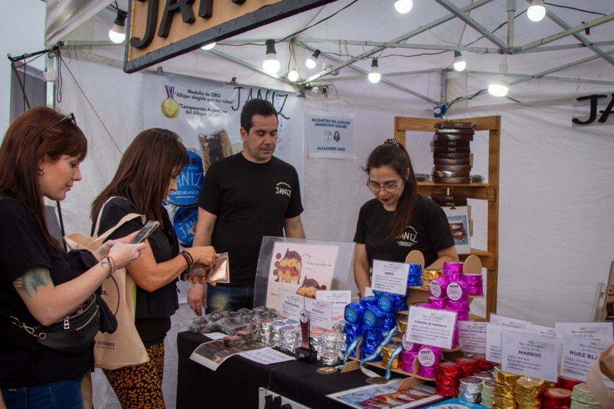 Se realiz el Festival del Alfajor Argentino con ms de 30 productores locales y de la regin