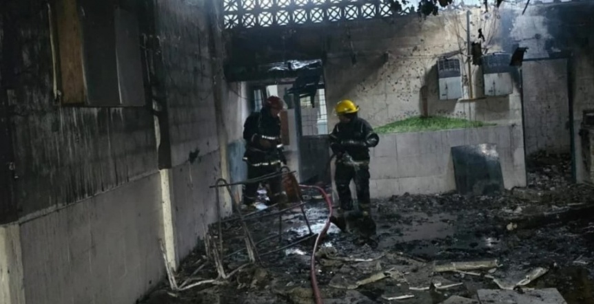 Saquearon e incendiaron un jardn de infantes: Qued destruido