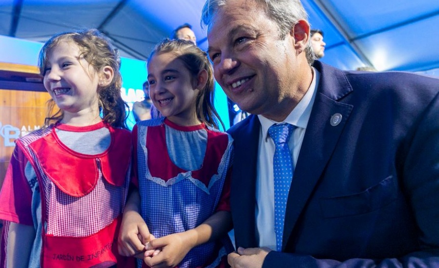 Presentan un nuevo espacio inclusivo para los nios en la Feria del Libro de Brown