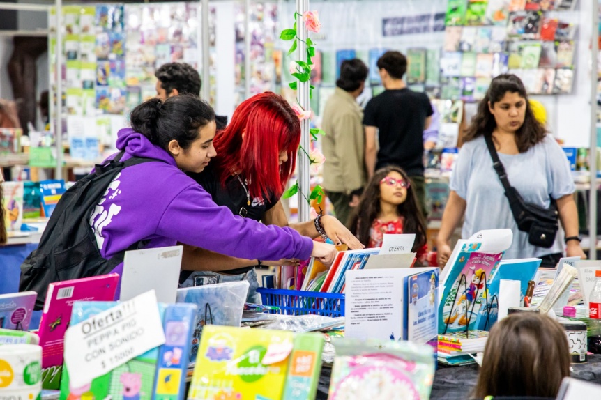 Ms de 40 mil personas disfrutaron de la 17 Feria del Libro de Berazategui