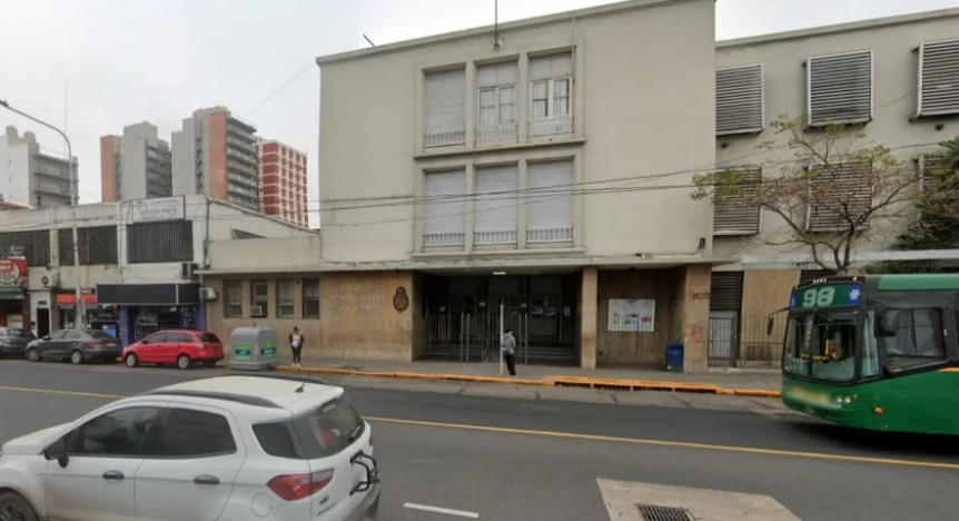 Un estudiante amenaz a otro con un cuchillo en un colegio de Avellaneda