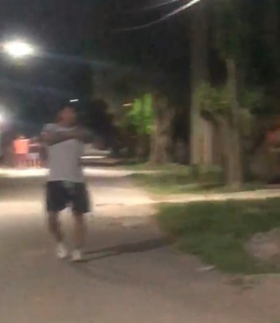 VIDEO | Un polica dispar a un vecino: Lo hiri en una mano y es acusado de abuso de arma