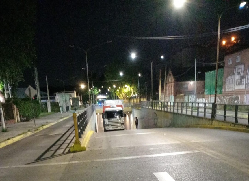 Camin de gran porte bloque el bajo vas de Amoedo  Guido