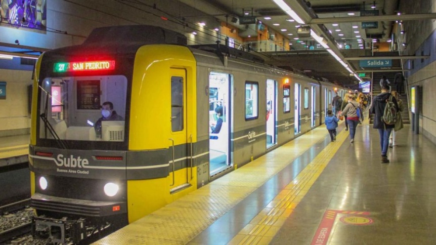 VIDEO | Sindicalistas encerrados en los subtes no permitieron que las formaciones circulen