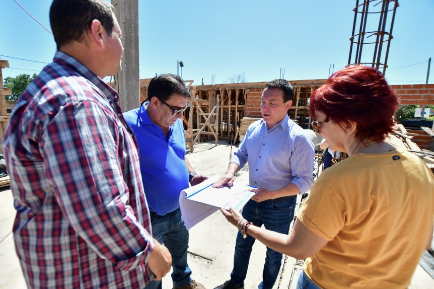 Andrs Watson supervis la construccin de un Centro de Salud en el barrio San Jorge