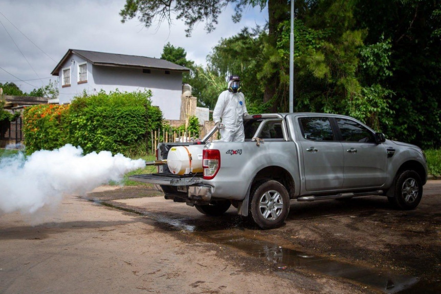 Intensa jornada de fumigacin y prevencin contra el dengue en la Ribera de Quilmes