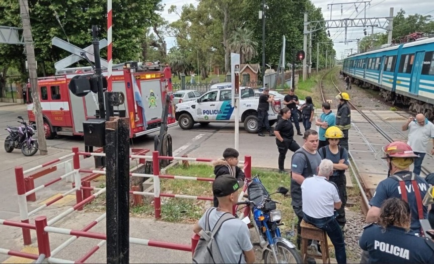 El tren embisti a un ciclista en Wilde y provoca demoras en el servicio