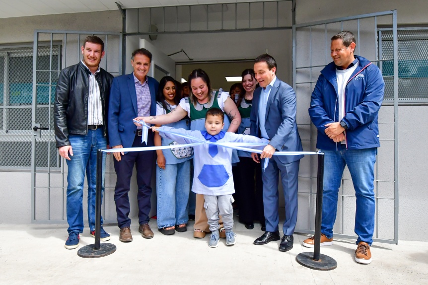 Andrs Watson y Gabriel Katopodis inauguraron el edificio del Centro de Desarrollo Infantil Luz de Esperanza