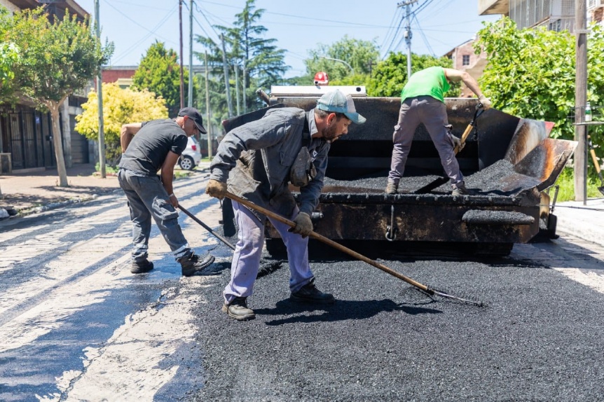 Lans: Contina el Plan de Pavimentacin para mejorar las calles de la ciudad