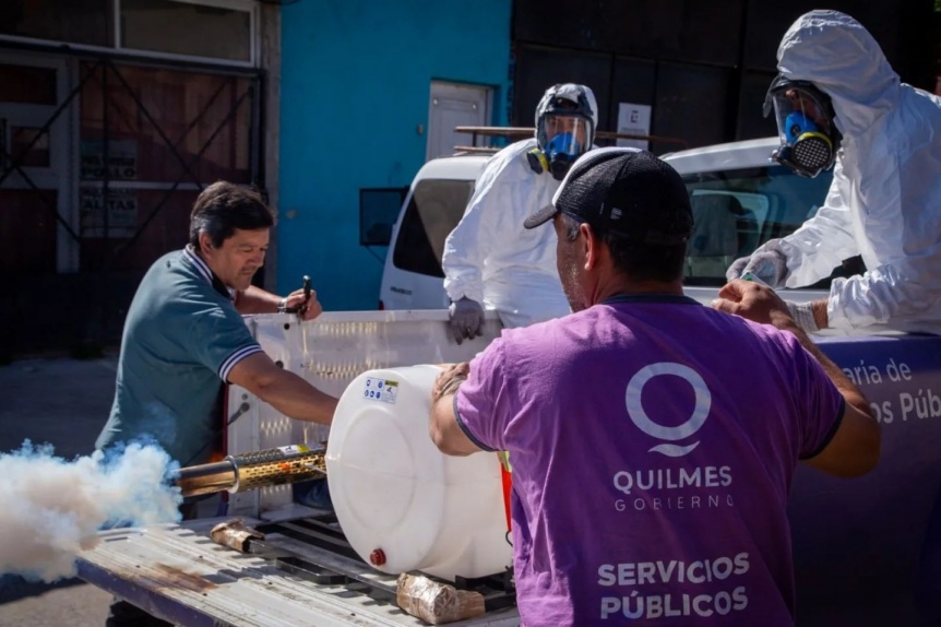 Continan los operativos simultneos de fumigacin contra el dengue en Quilmes