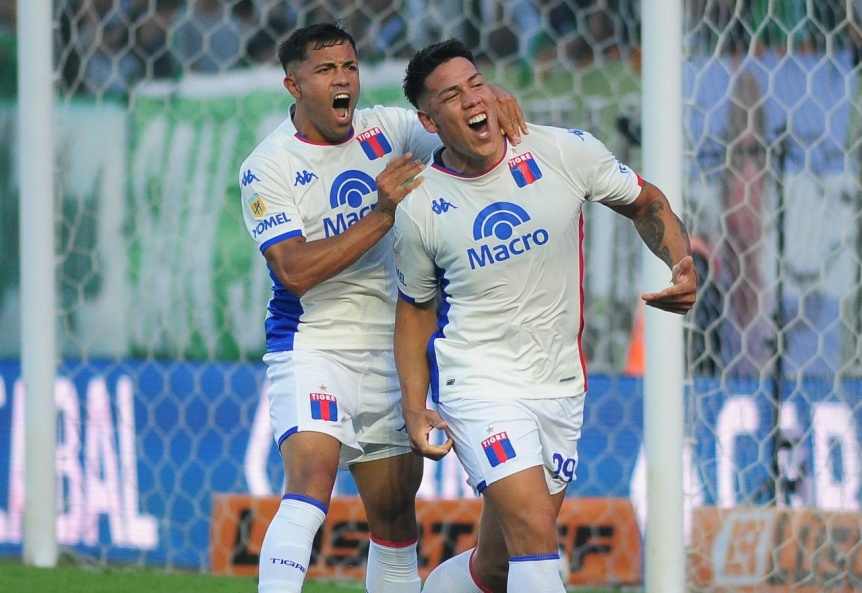 En partido con polmicas, Tigre derrot sobre el final a Banfield