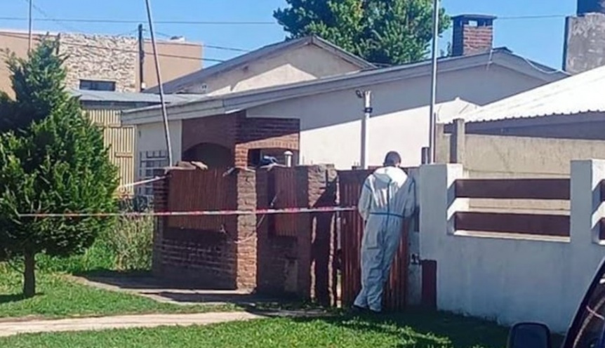 Un polica retirado enfrent una toma de rehenes en su casa y mat a un ladrn de un disparo