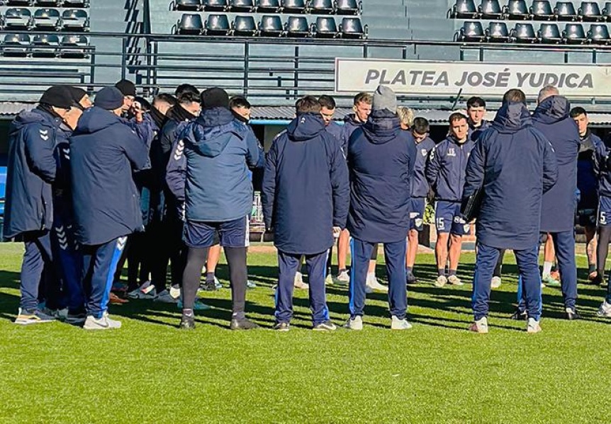 Sergio Rondina seguir siendo el entrenador del Quilmes AC en 2025