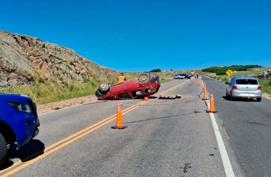 Accidente vial en Altas Cumbres: Se qued dormida mientras manejaba, volc y muri