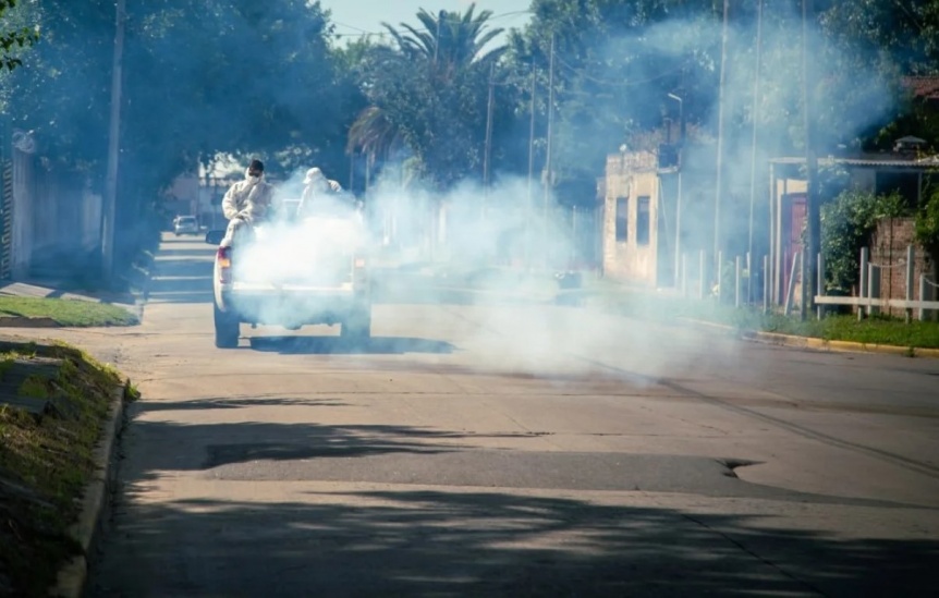 Nuevos operativos simultneos de fumigacin contra el dengue en distintos barrios de Quilmes