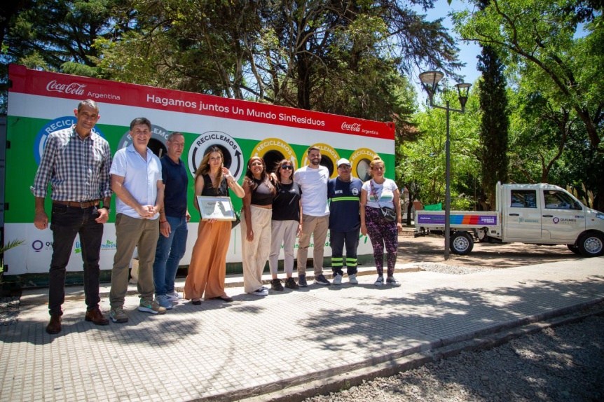 El Municipio inaugur el Ecopunto de la plaza Villa La Armona y present nueva camioneta