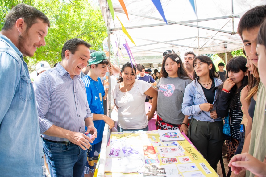 El intendente Watson en el cierre de ao para jvenes del programa Envin