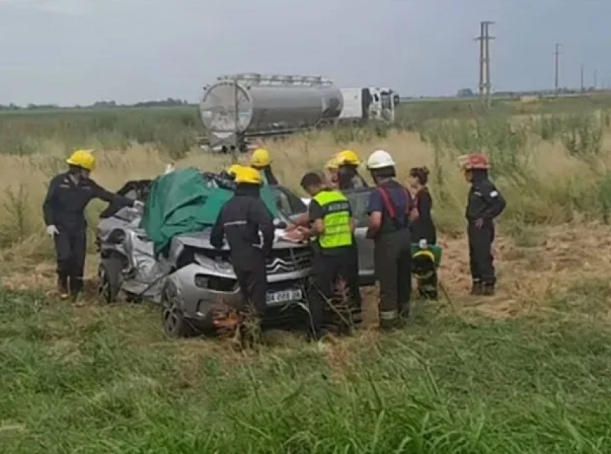 Trgico accidente en cruce de rutas bonaerenses: Muri una joven pareja de Neuqun