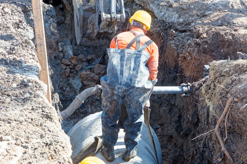 Las obras de desages pluviales en Villa Mitre y Berasur ya son una realidad