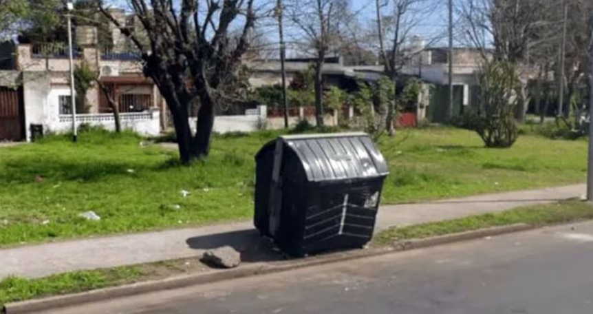 Encontraron seis fetos dentro de frascos de vidrio en un contenedor de basura