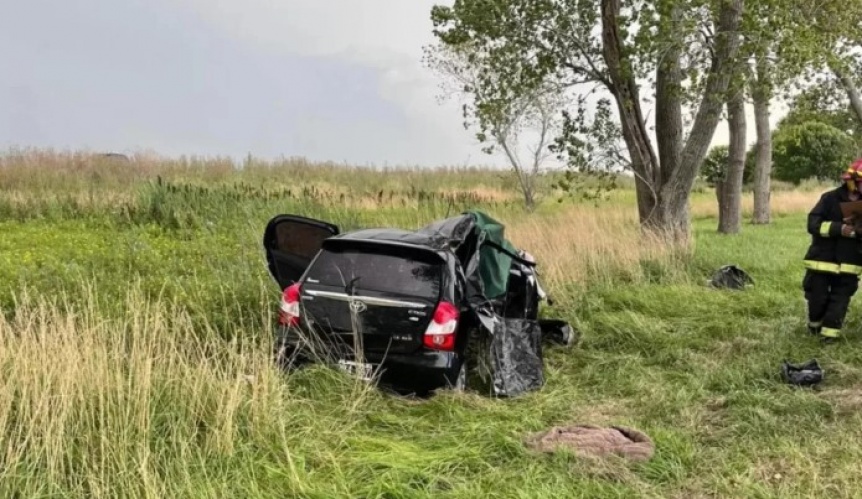 Dos nenas y su madre que viajaban a la costa, chocaron y murieron: Eran de La Plata