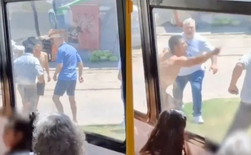 VIDEO | Un hombre apual a un colectivero porque no lo dej pasar sin la SUBE