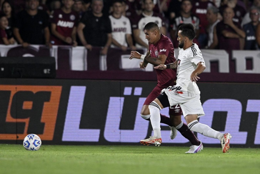 Riestra dio el batacazo y le gan a Lans en el debut de Pellegrino