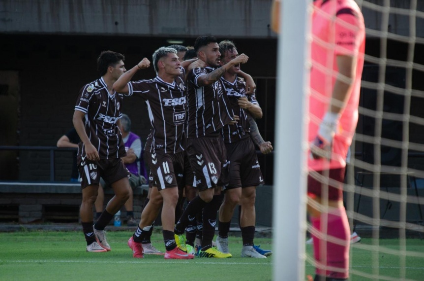 Platense venci a Instituto y se meti en la pelea de la Zona B