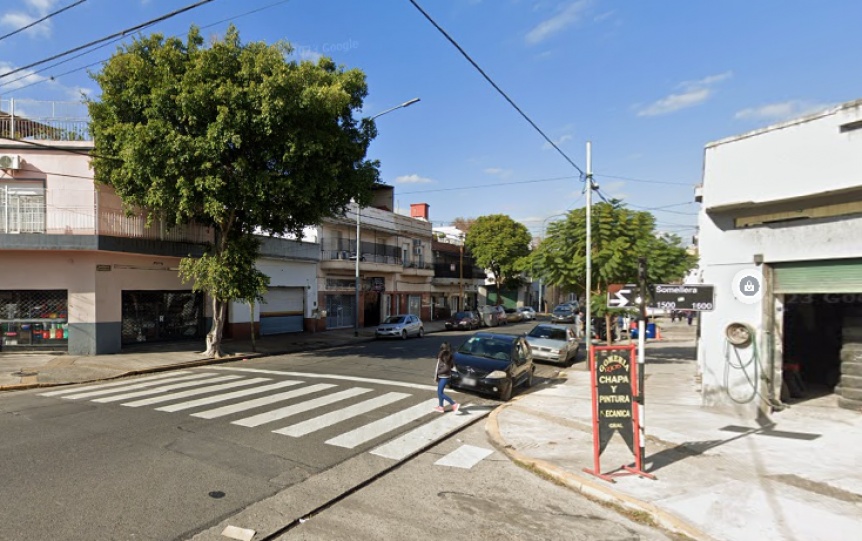 Motochorros balearon en la zona lumbar un polica: Est en terapia intensiva